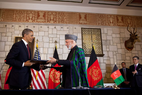 Presidente Obama firma tratado con Afganistán