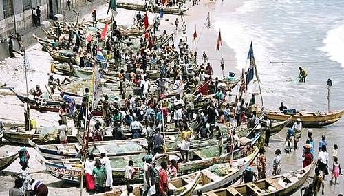 3553678-1528511546-37-26-Fishing_boats_Cape_Coast_Ghana.jpg