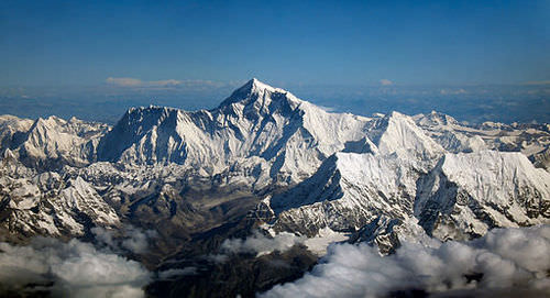 3553678-1528753232-28-91-512px-Mount_Everest_as_seen_from_Drukair2_PLW_edit.jpg