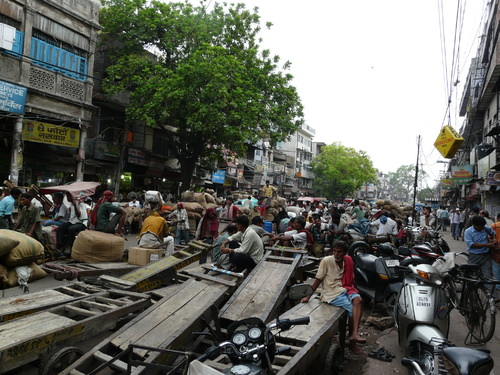3553678-1528919251-39-76-carts_parked_on_the_spice_market, _Khari_Baoli_Road, _Old_Delhi.jpg