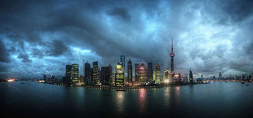 3553678-1529006594-79-75-Shanghai_Skyline_at_night, _panorámico. _China, _East_Asia-2.jpg